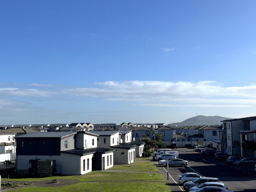 To Let 3 Bedroom Property for Rent in Parklands Western Cape